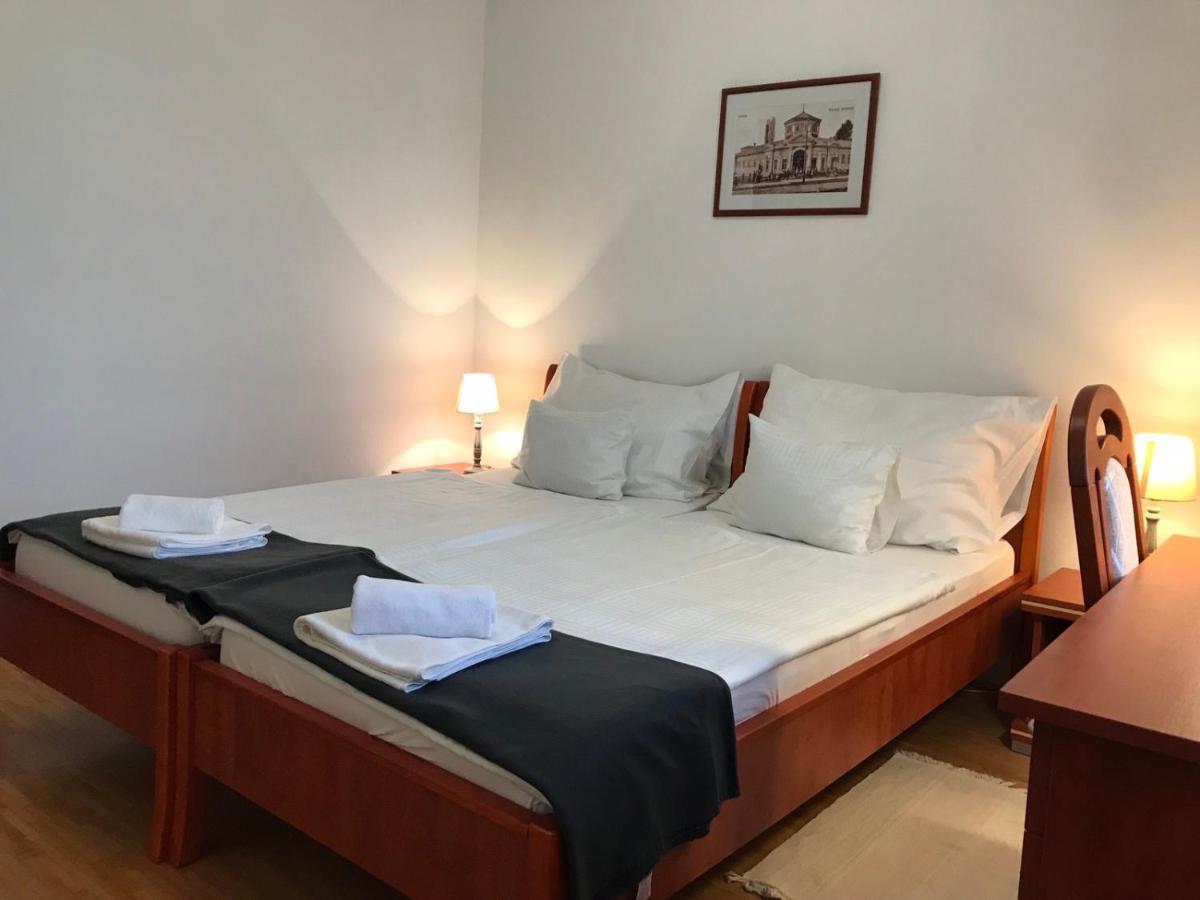 Huszarvar Hotel Kastelyszallo Szerencs Luaran gambar